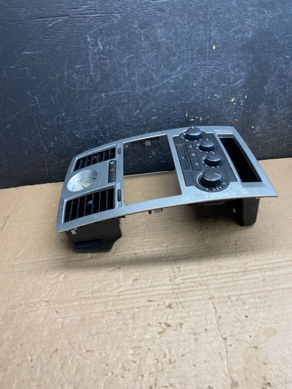 2008 to 2010 Chrysler 300 Dash Heater A/C Climate Control Radio Panel AF2064 DW1