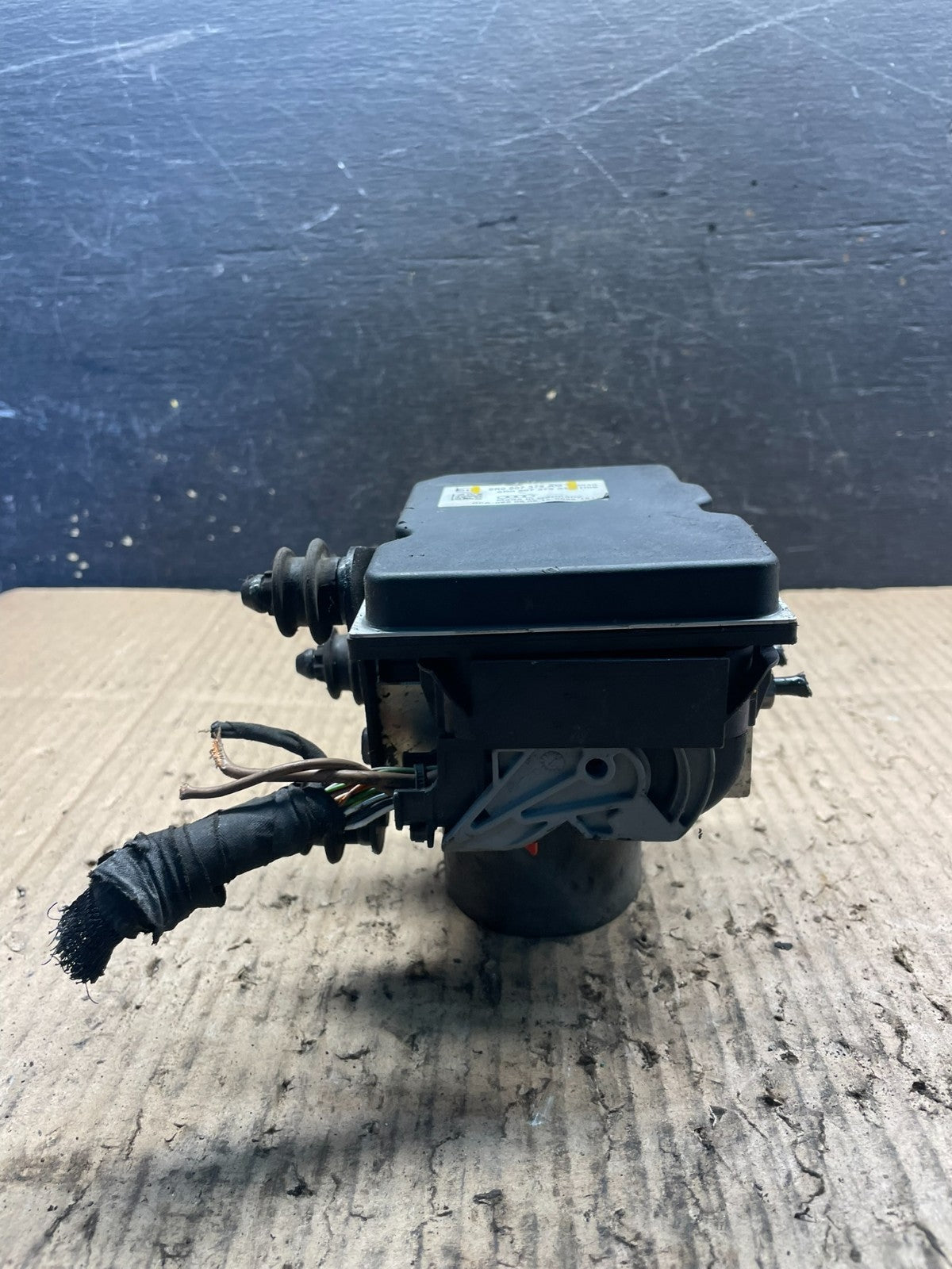 2011 to 2012 Audi Q5 ABS Anti-Lock Brake Pump S4460 DG2