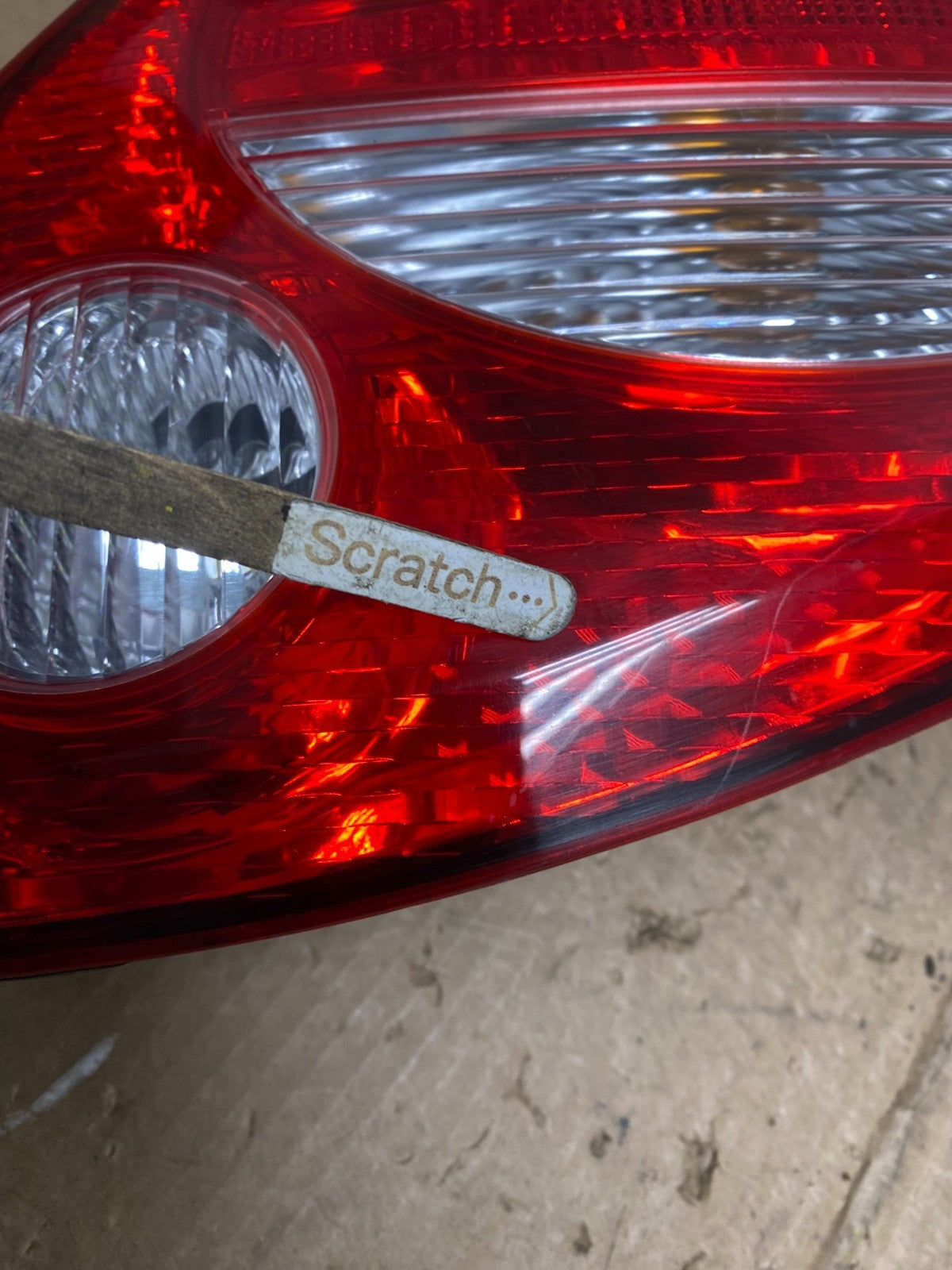 2000 to 2001 Nissan Maxima Right Passenger Rh Side Tail Light OEM V3210 DW4