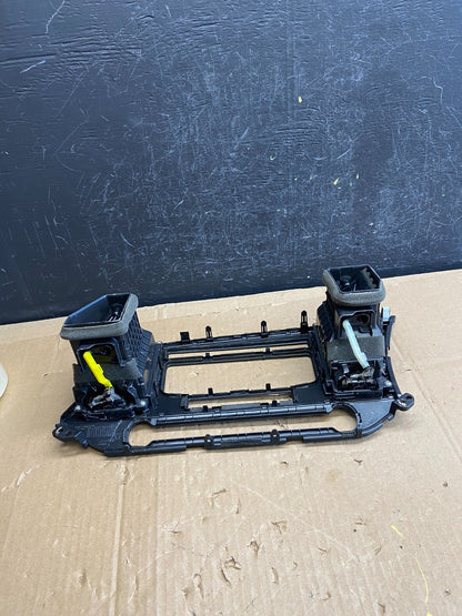 2017-2019 Hyundai Elantra Center Radio Climate Control Air Vent Bezel AD2174 DG4
