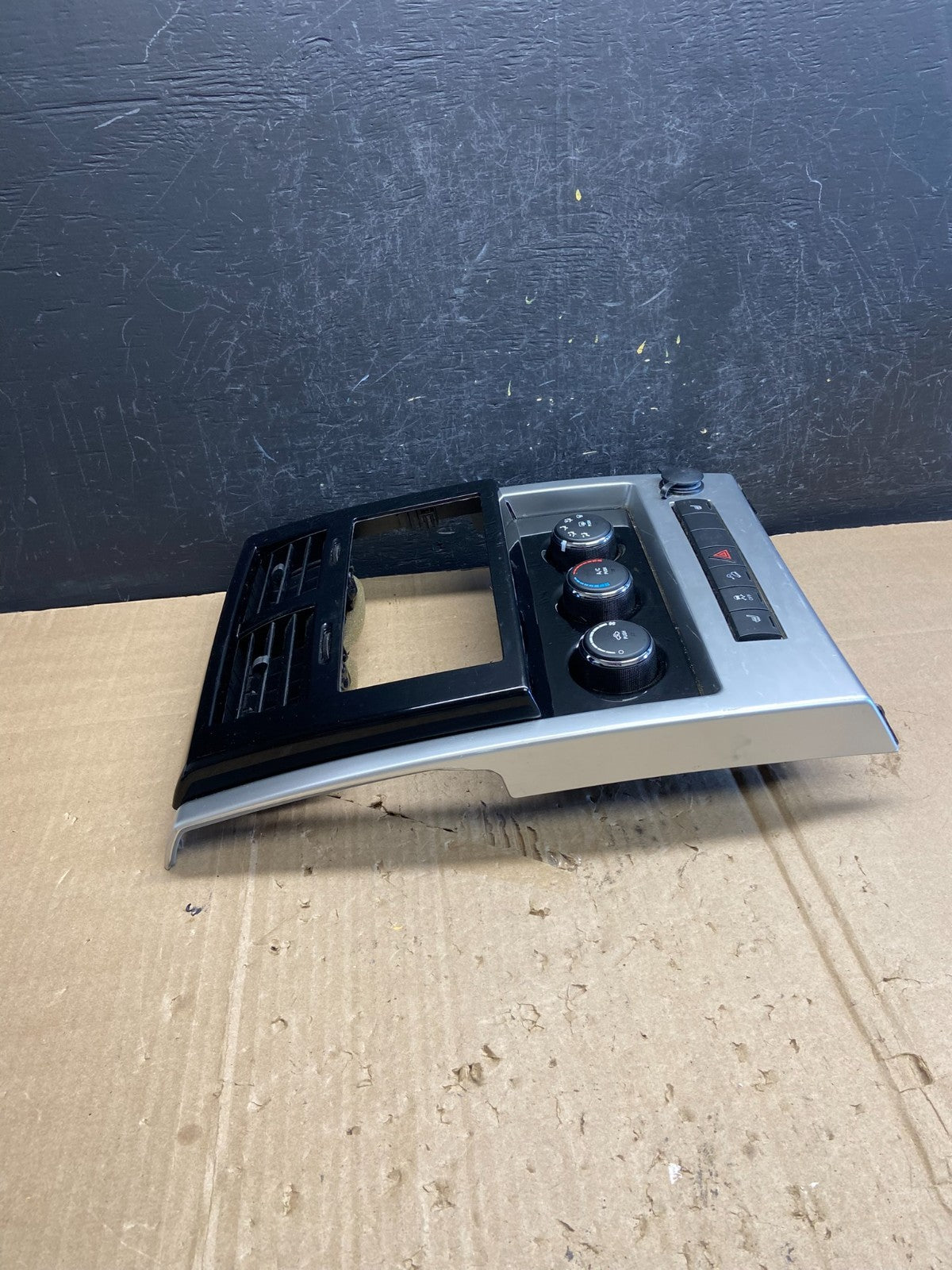 2008 to 2012 Jeep Liberty Dash Climate Temperature Control Radio Bezel ae1762 DG1