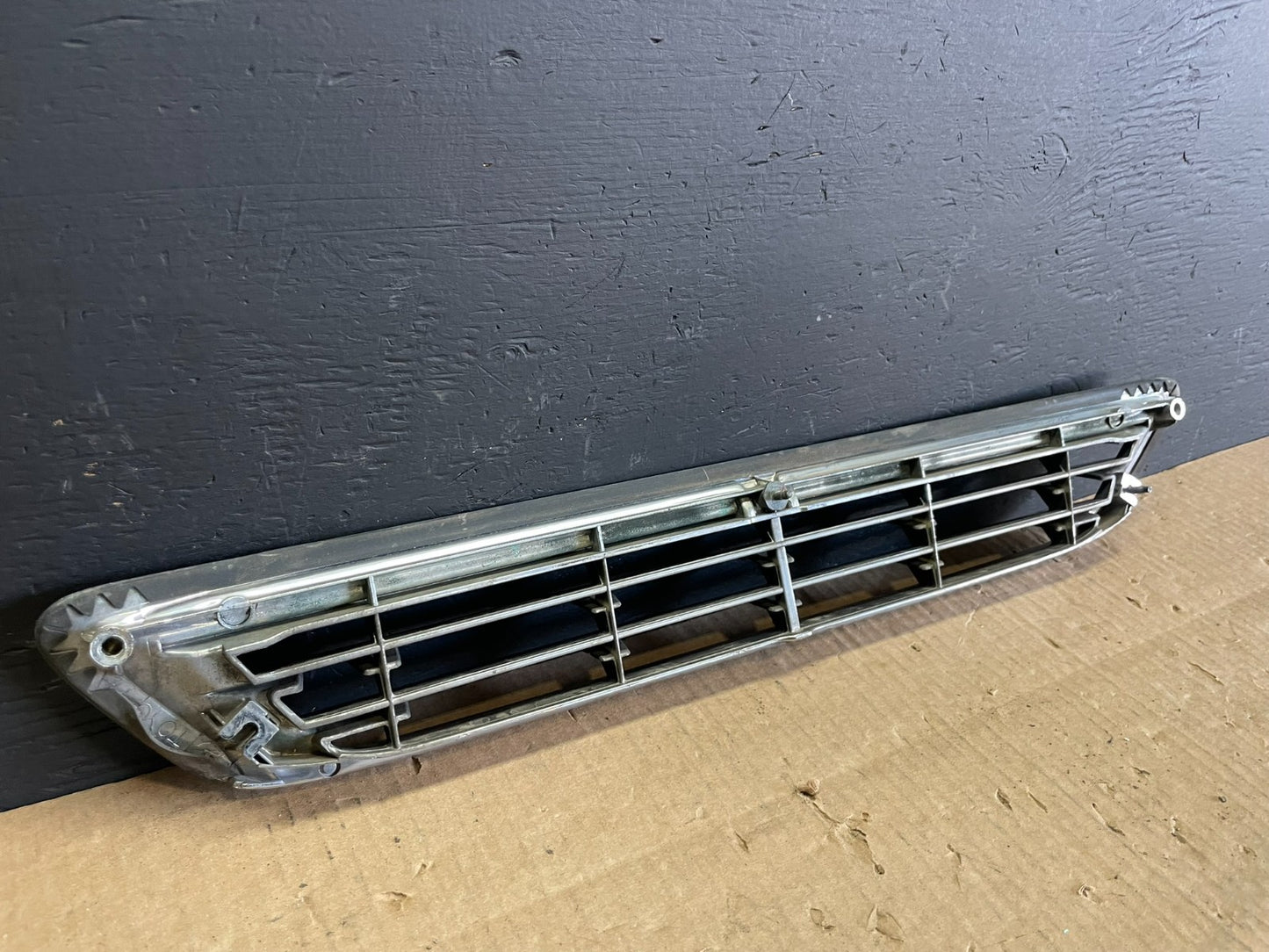 1997 to 1999 Lexus ES300 Front Grill Grille AB32944