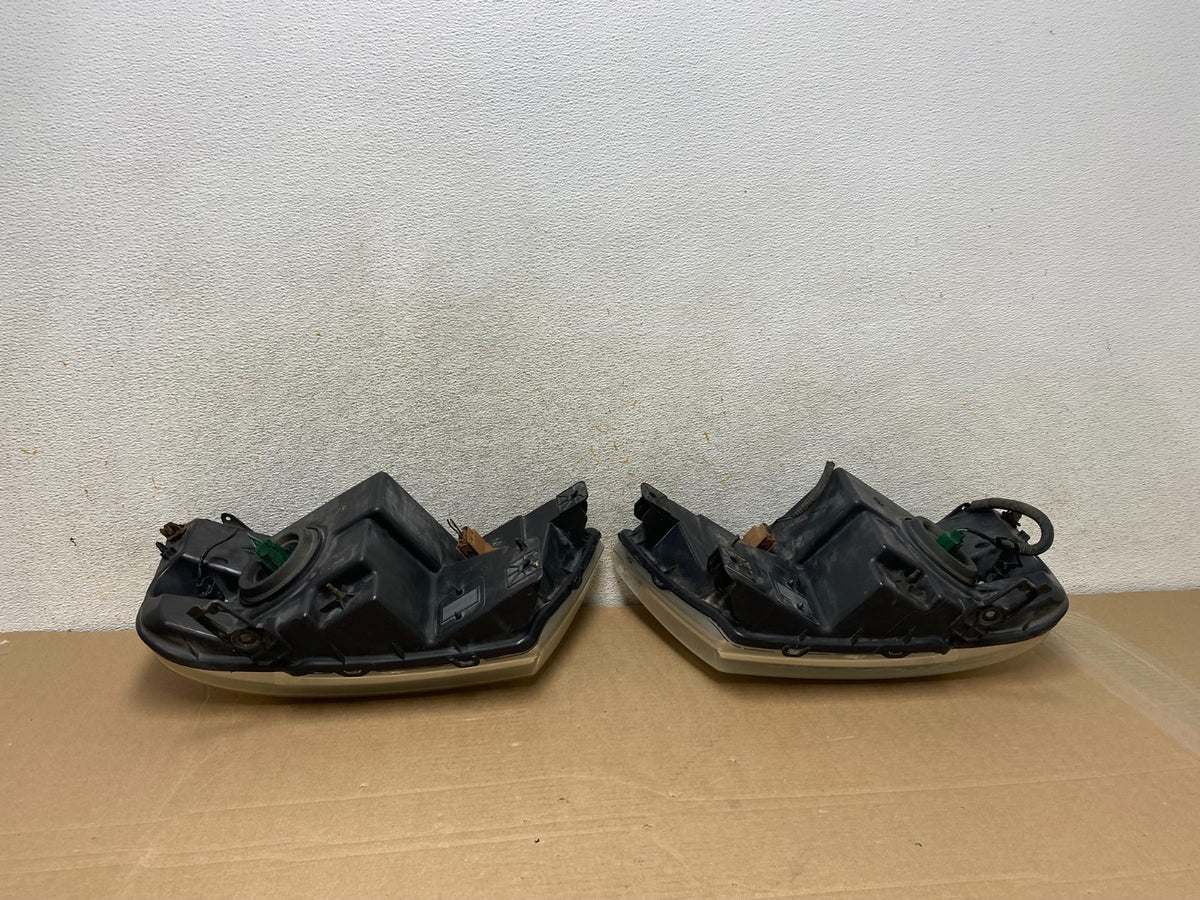 2004 to 2008 Ford F-150 F150 Left+Right Halogen Headlights AH9324 DW10