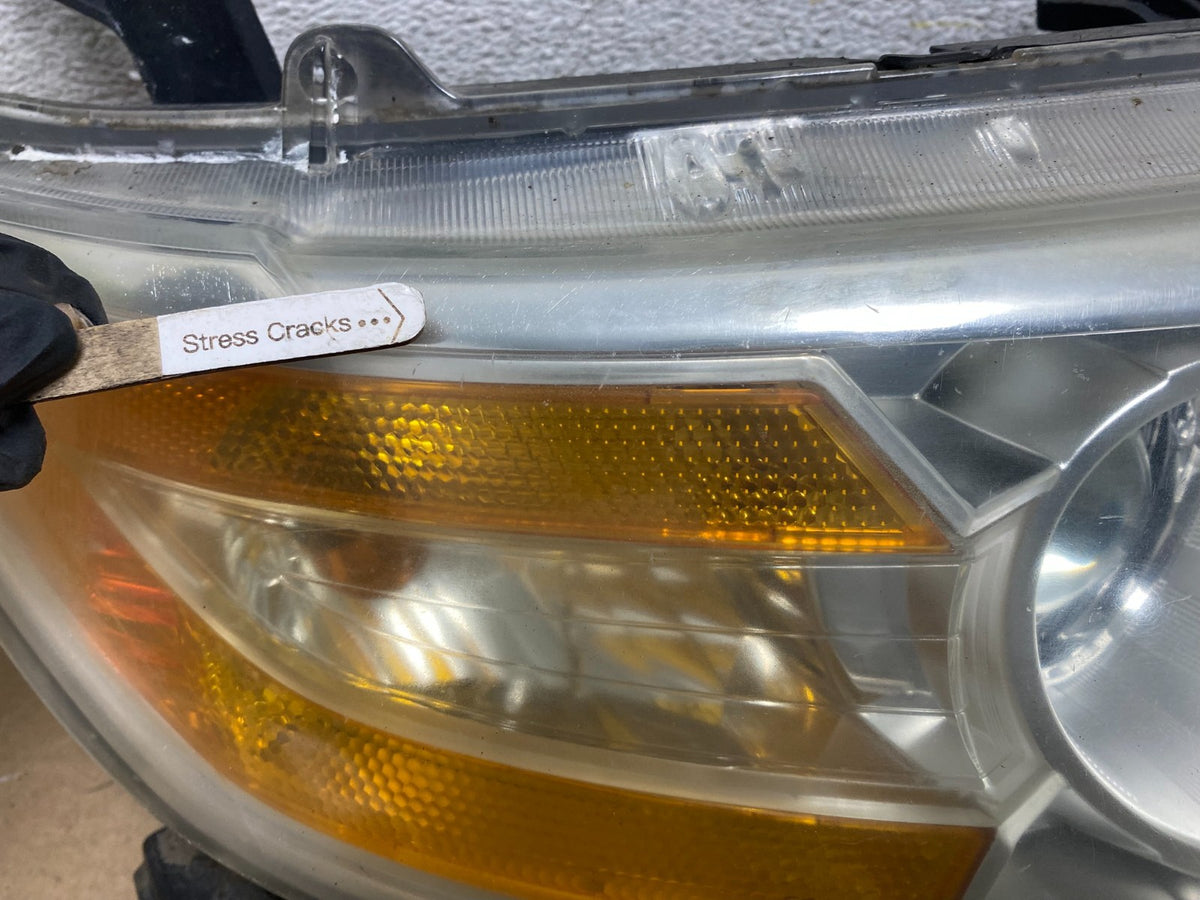 2011 to 2013 Honda Odyssey Front Right Passenger Headlight Halogen AH9266 DW3