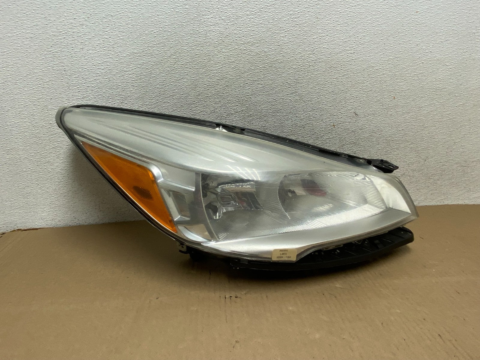 2013 - 2016 Ford Escape Headlight Right Passenger RH Side Halogen AG7912 DW0
