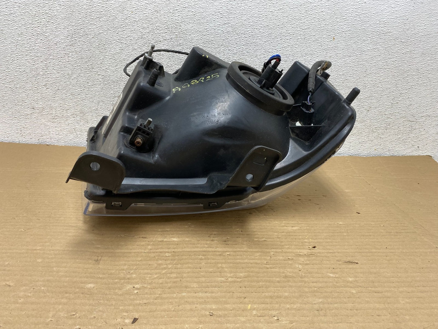 2007 - 2014 Ford Expedition Left Driver LH Side Headlight Halogen AG8925 DW4