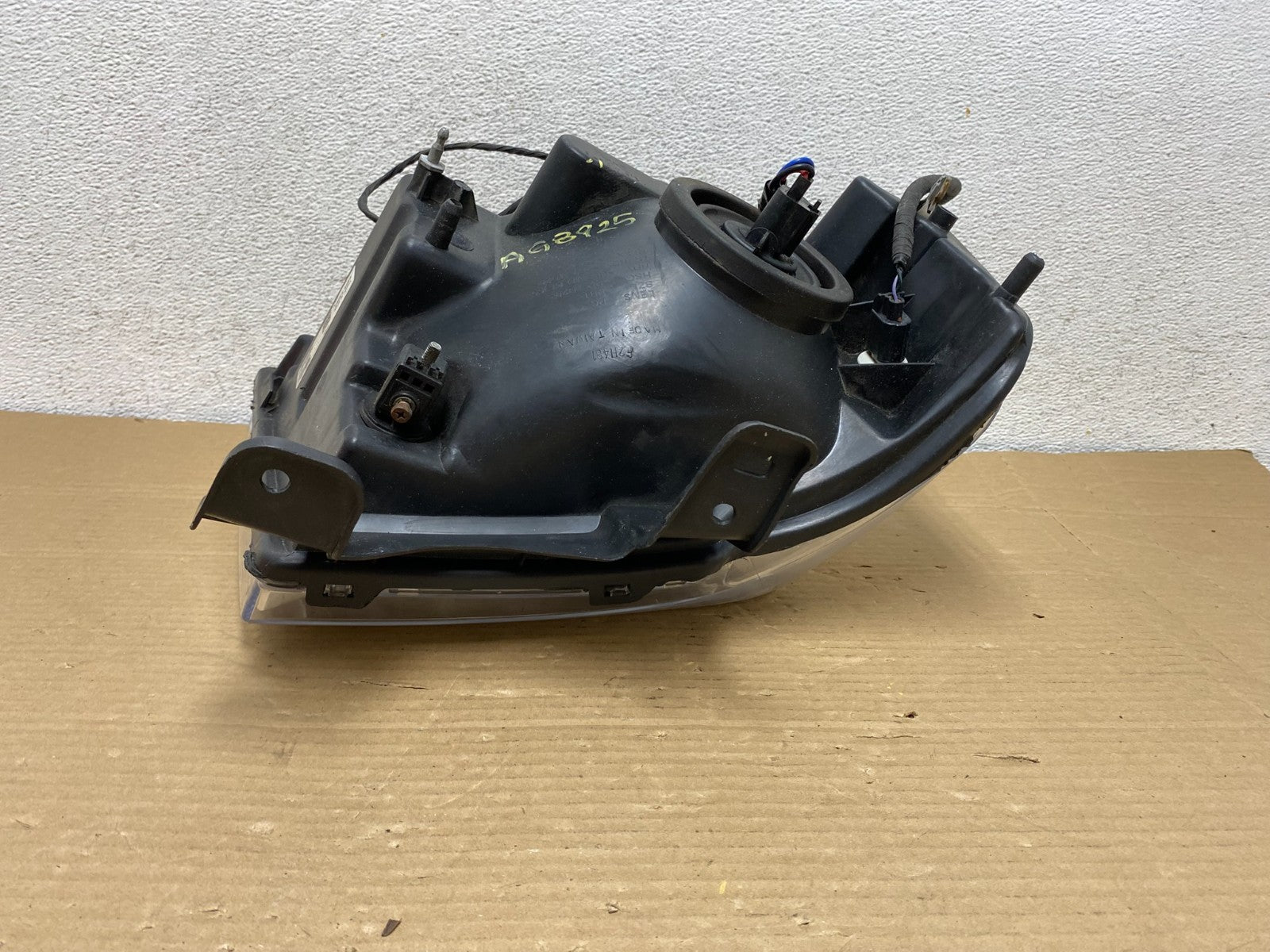 2007 - 2014 Ford Expedition Left Driver LH Side Headlight Halogen AG8925 DW4