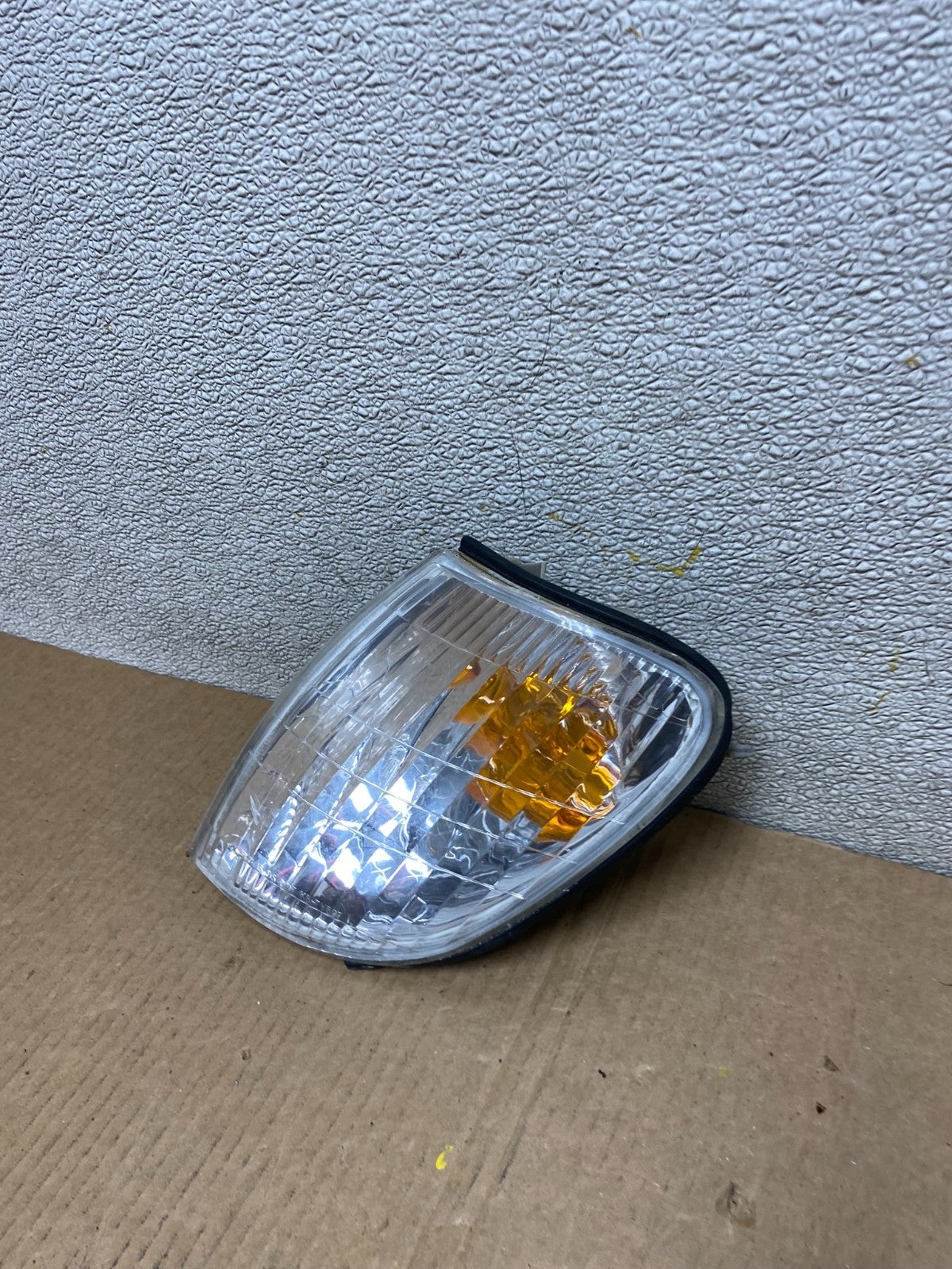 For 1998 to 2000 Lexus LS400Left Driver Cornering Light W3828 PS1