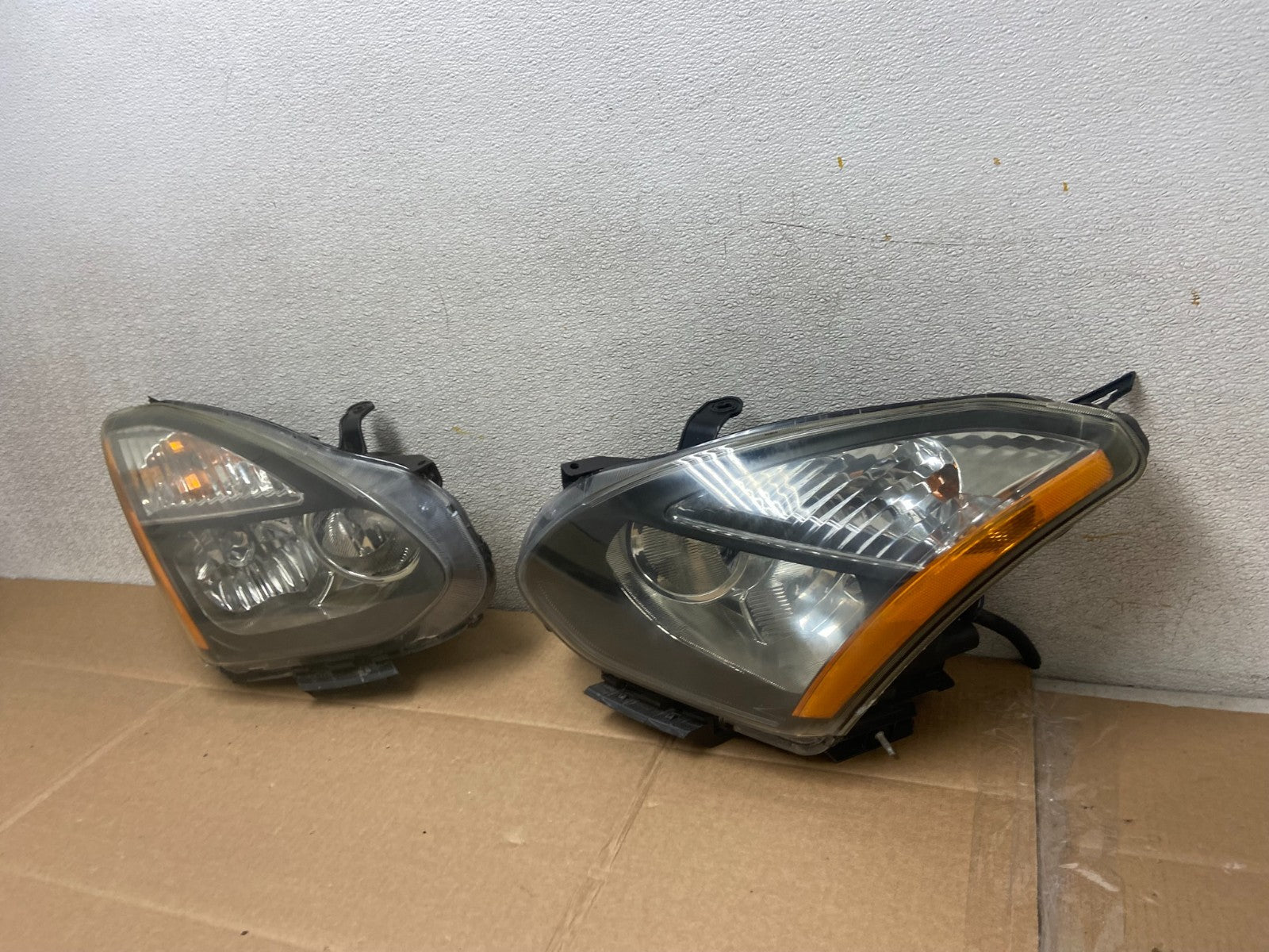 2009-2013 Nissan Rogue Left+Right Side Set Halogen Headlights OEM Y8382 DW1