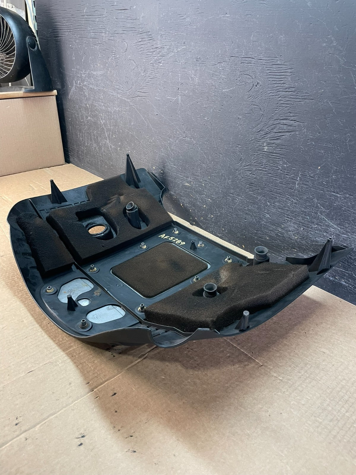 2005 to 2010 Jeep Grand Cherokee 5.7L Hemi Engine Cover Plastic Shield AF5289 DG4