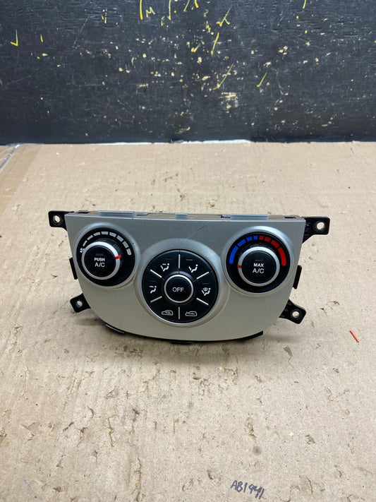 2010 2011 2012 Hyundai Santa Fe Automatic Climate AC Heater Control OE AB5518 DG0