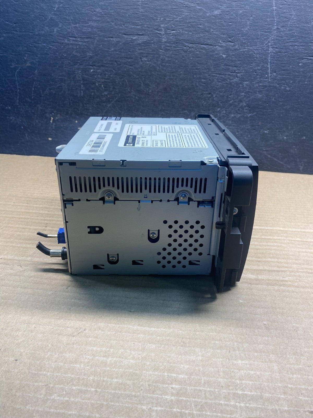 2007-2014 Chevrolet Tahoe AM FM Radio CD Player w Aux Bluetooth AF3842 DG3