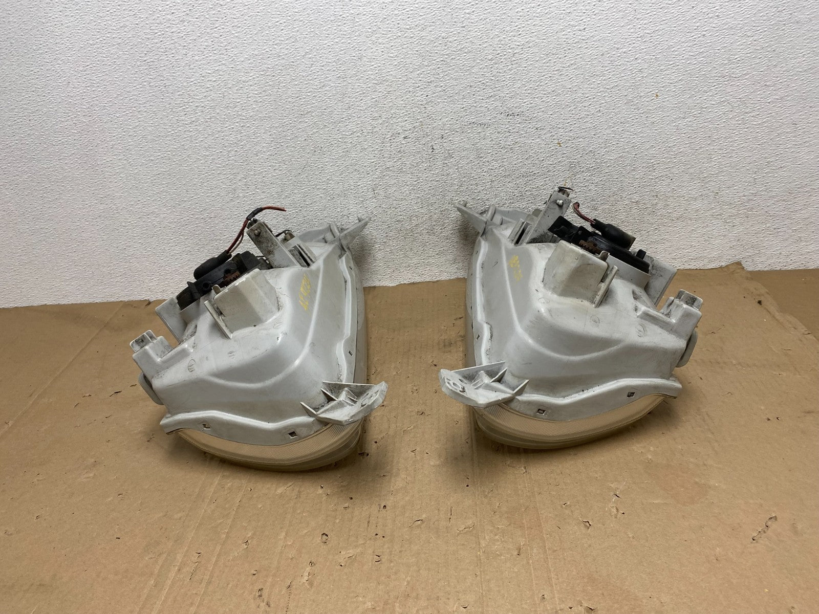 1999-2005 Suzuki Grand Vitara Left+Right Side Set Halogen Headlights AE9224 DW8