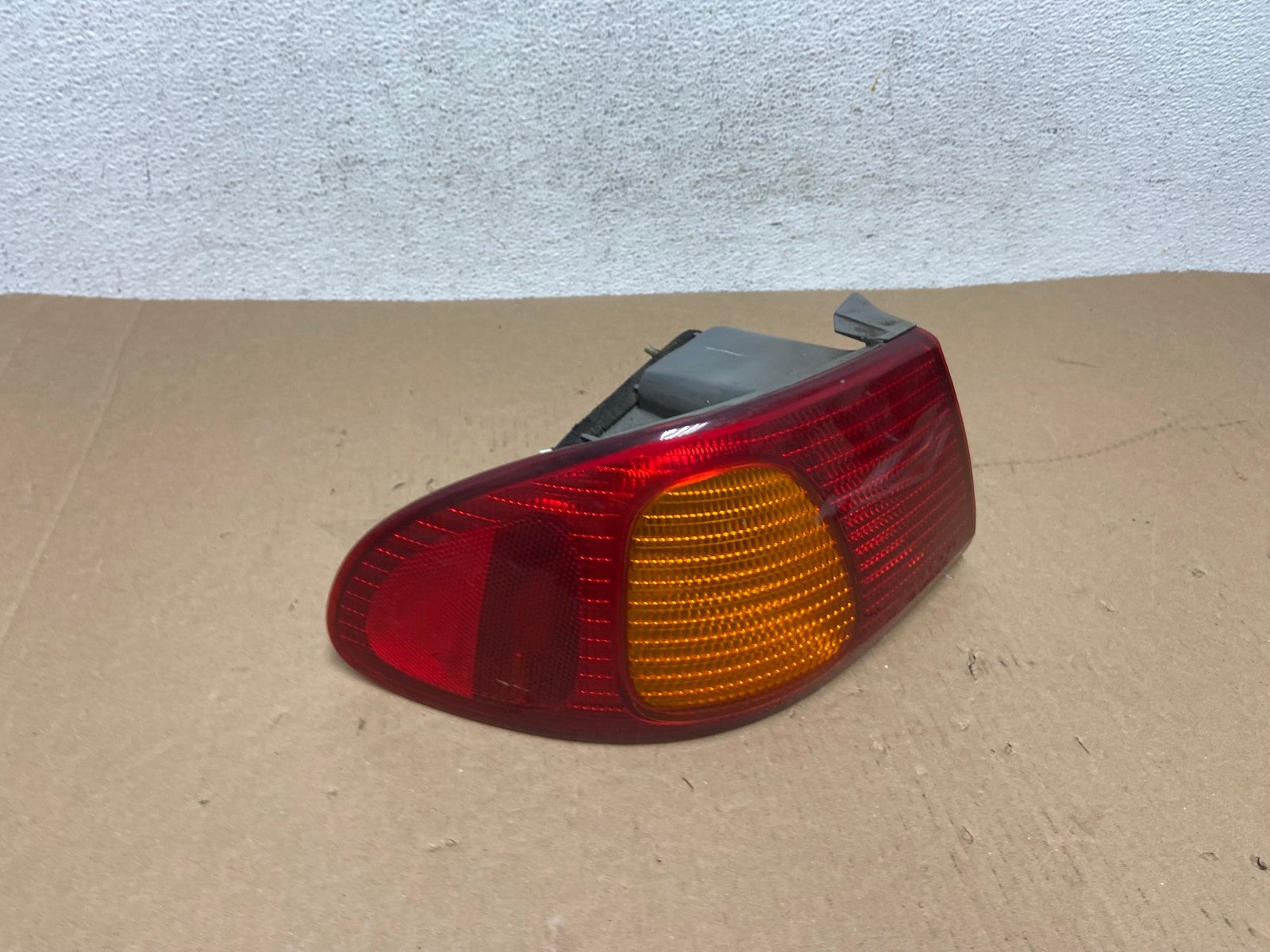 1998 1999 2000 Toyota Corolla Left Driver Lh Side Tail light AD6439 LK2