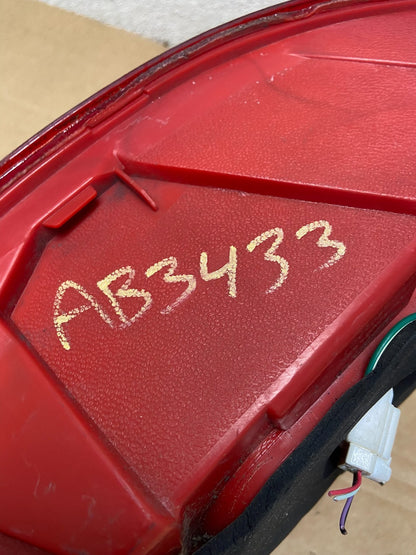 2007 to 2013 Infiniti G35 G37 Sedan Right Passenger Rh Tail Light Oem AB3433 LK6