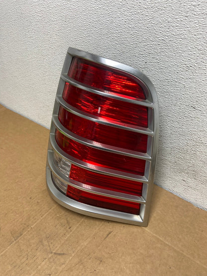 2002 2003 2004 2005 Mercury Mountaineer Right Passenger Tail Light AD5463 LK1