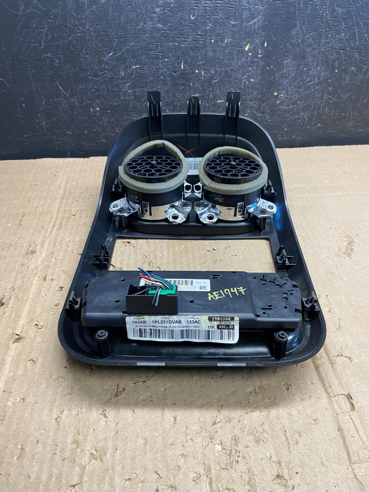 2009-2013 Jeep Patriot Dash Climate Temperature Control Radio Bezel OE ae1947 DG4