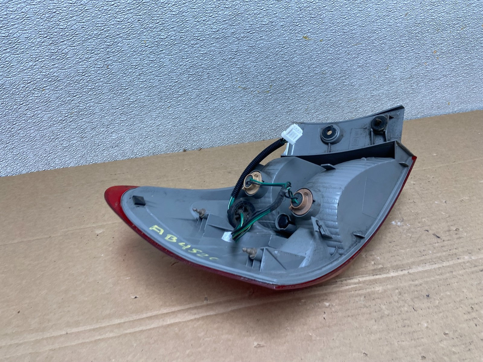 2008 to 2015 Nissan Rogue Right Passenger Rh Side Tail Light Oem AB4520 LK5