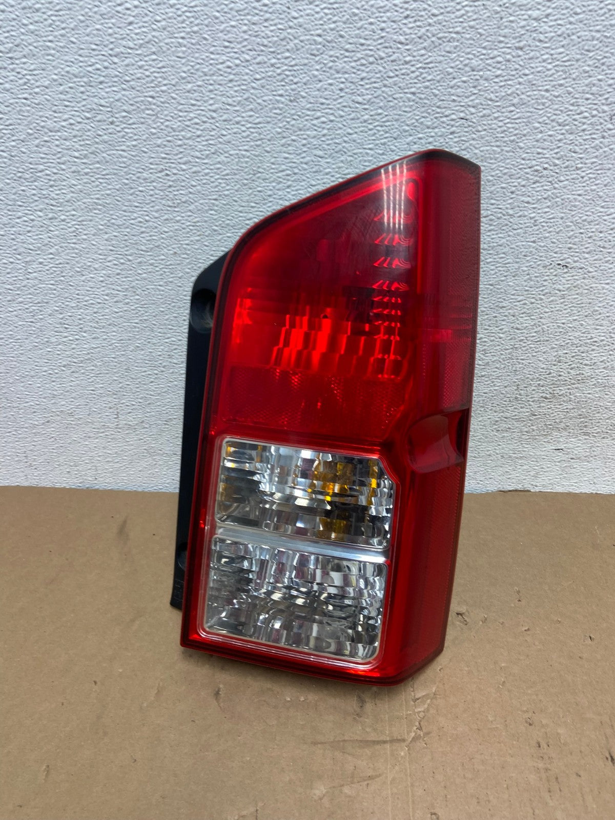 2005 to 2012 Nissan Pathfinder Right Passenger RH Side Tail Light AD7905 LK0