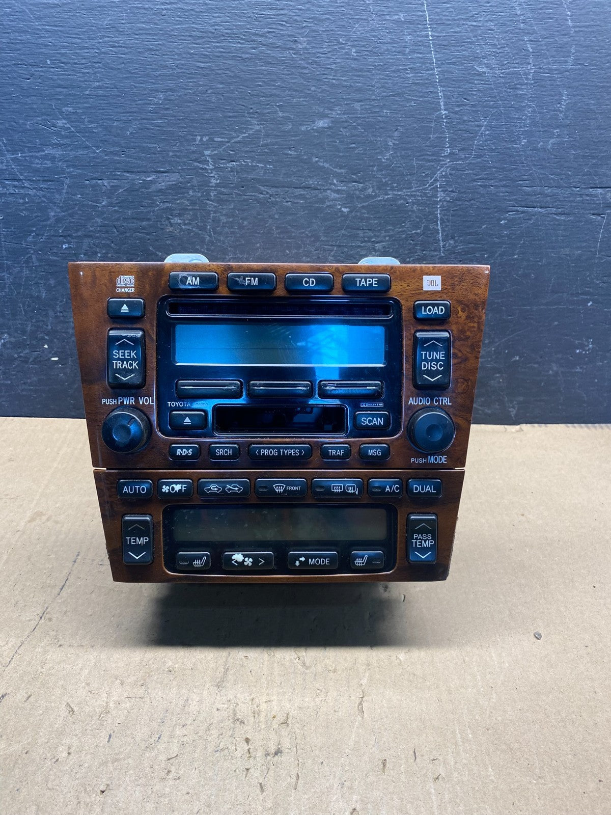 2000-2004 Toyota Avalon Radio Stereo 6 CD Tape Player Climate Control AE7814 DW0