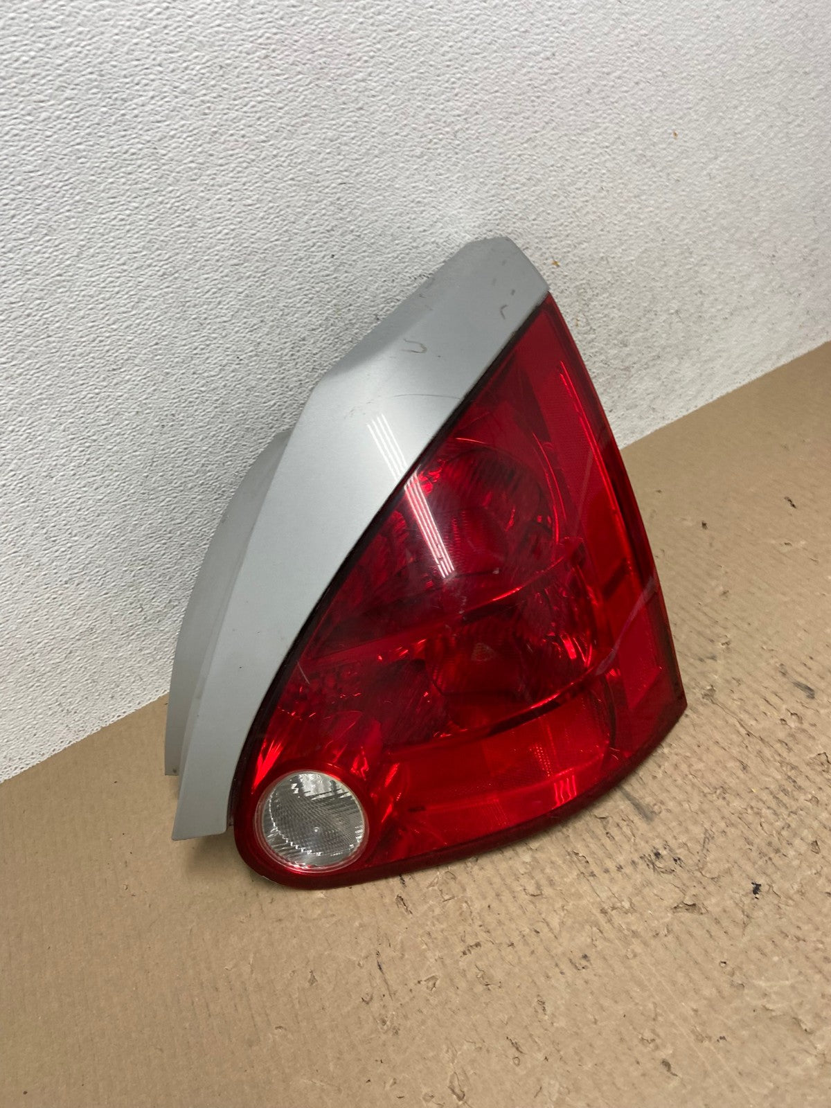 2004 2005 2006 2007 2008 Nissan Maxima Right Passenger Tail Light AE7109 LK2