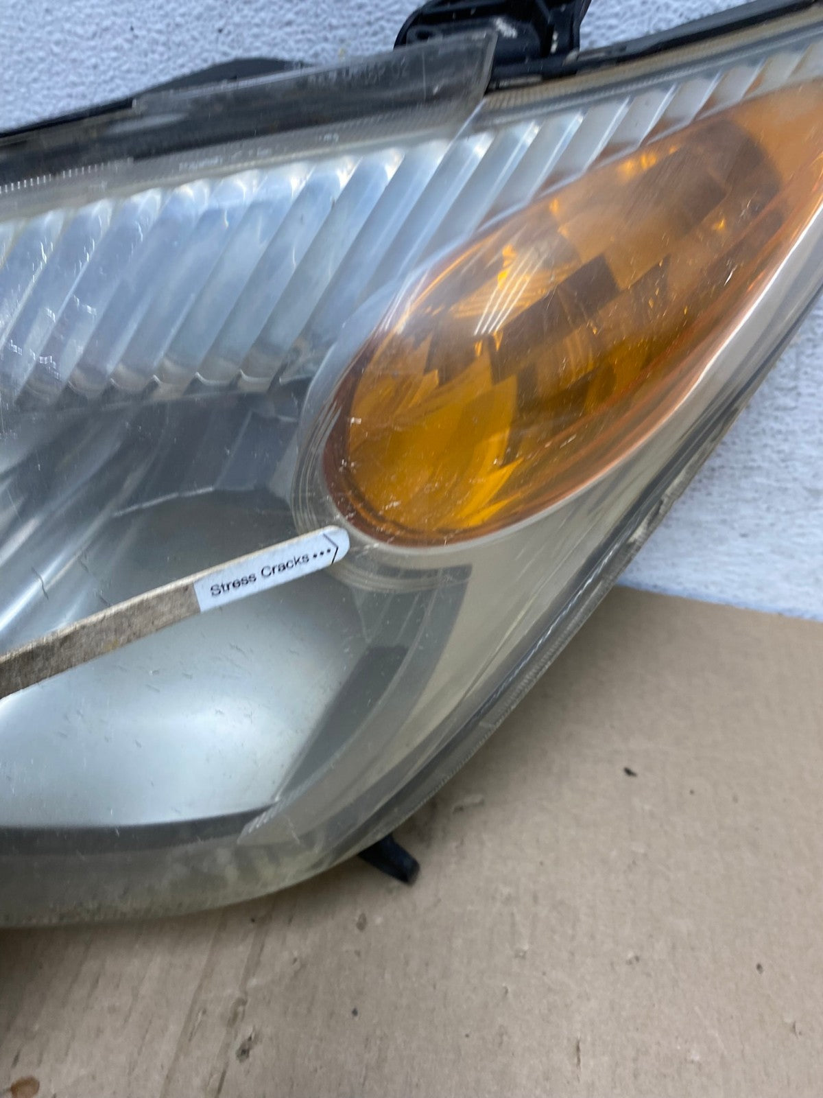 2004 2005 Scion Xa Left Driver LH Side Halogen Headlight AE9506 LK4