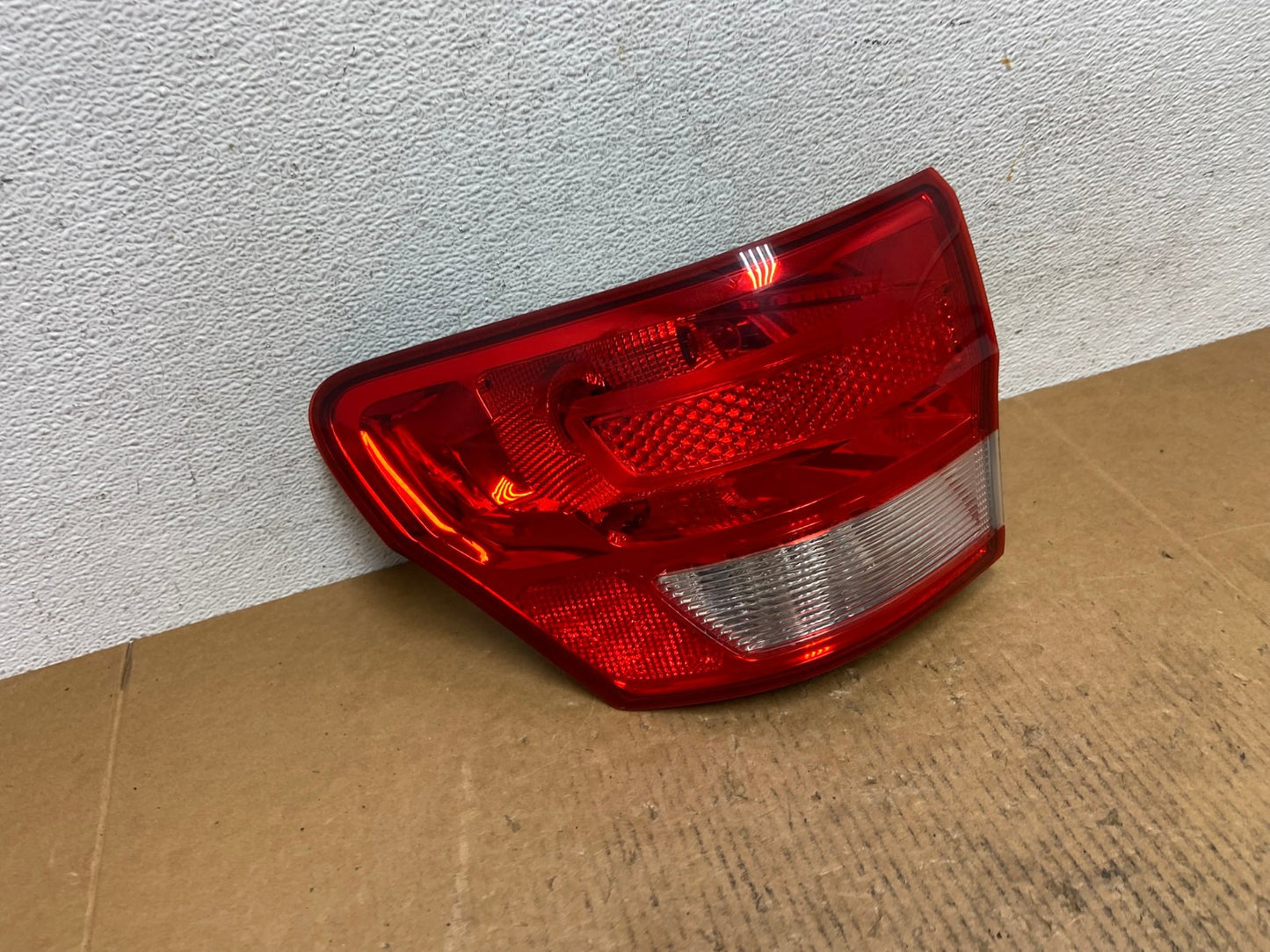 2011-2013 Jeep Grand Cherokee Left Driver Side Lh Tail Light AE0647 LK2