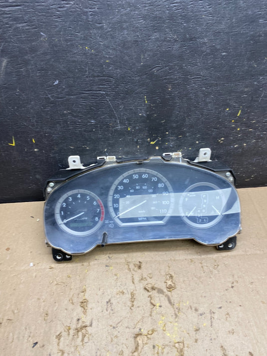2004 2005 Toyota Sienna Speedometer Cluster Gauge U5570 DG0