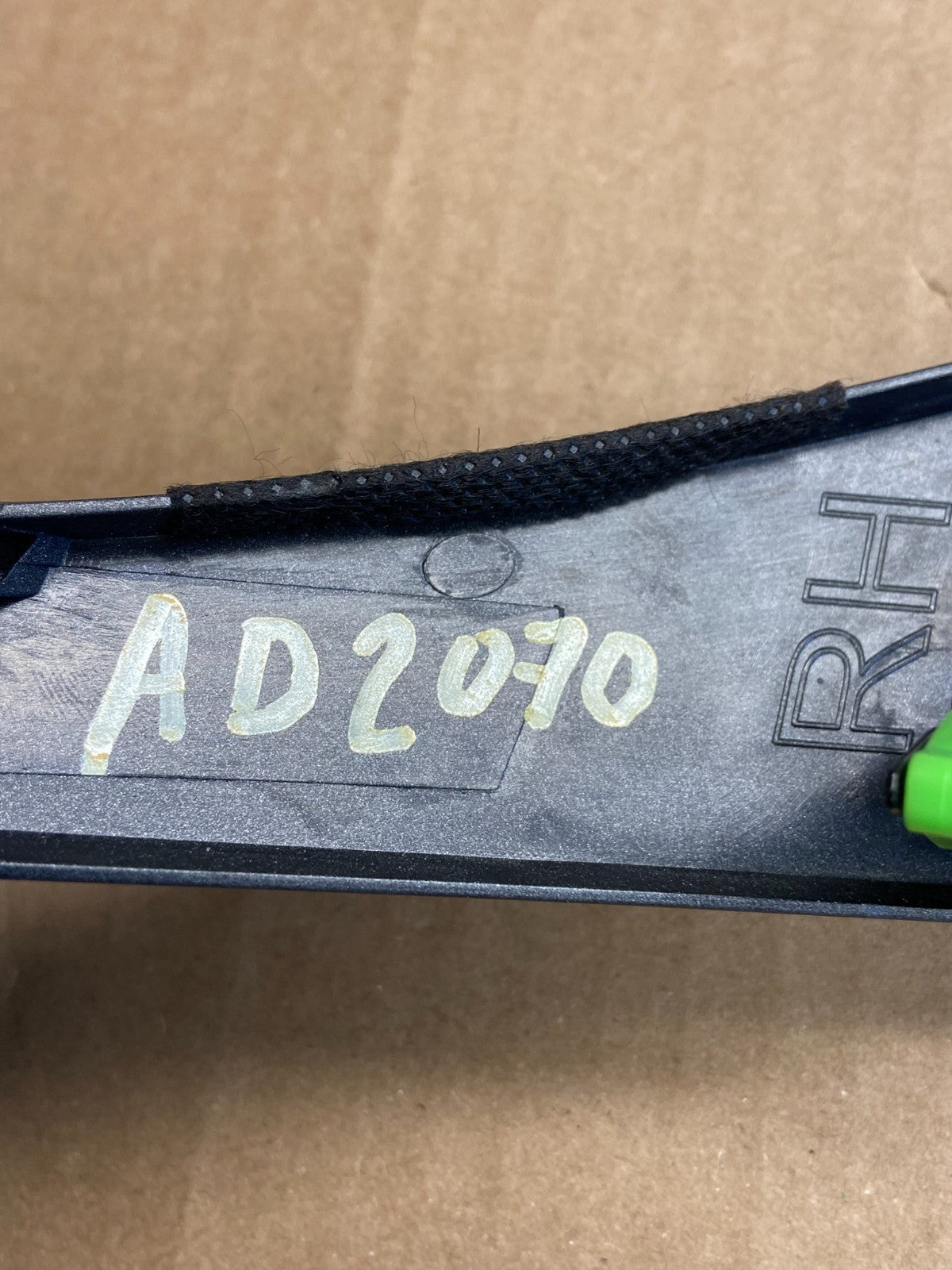 2011 to 2013 Hyundai Elantra Right Dash Center Console Trim Molding OE AD2070 DG3