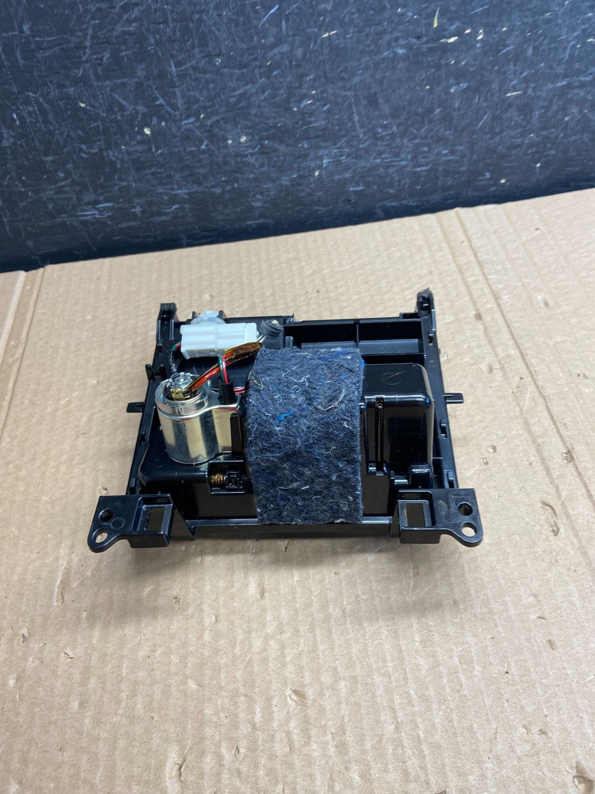 2006 to 2012 Lexus IS250 IS350 Center Console Ash Tray Ashtray AF6176 DG4