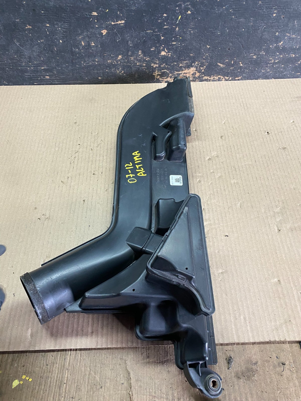 2007 to 2013 Nissan Altima 2.5L Air Duct Tube Resonator 16554-JA000 U7309 DG6