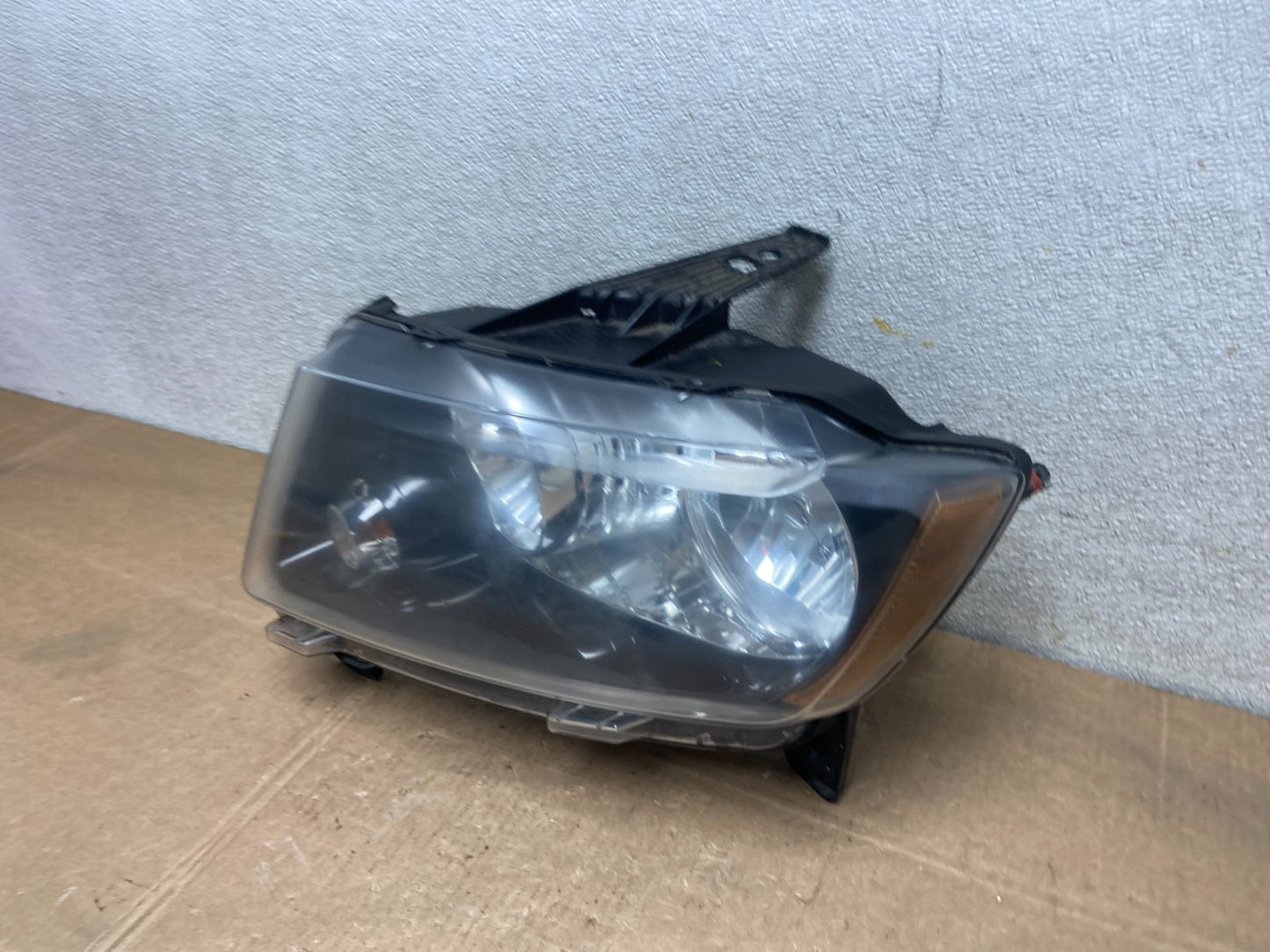 2011 to 2013 Jeep Grand Cherokee Halogen Left Driver Lh Headlight Oem Y5659 DW1