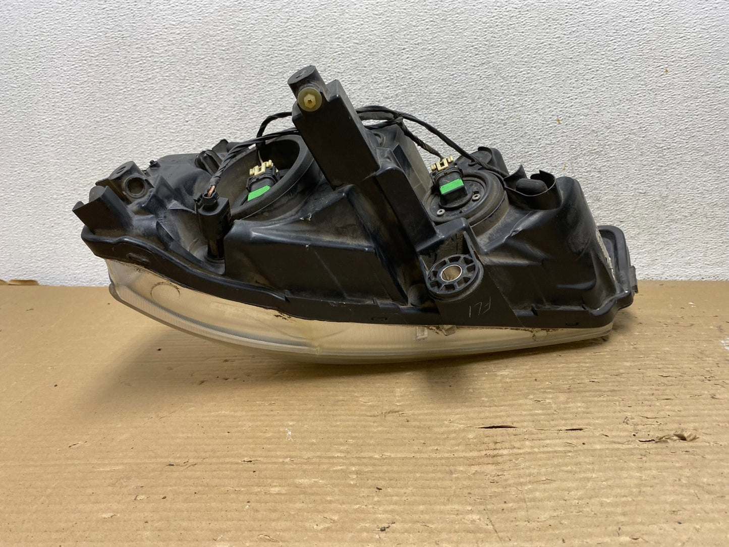 2011 to 2016 Chrysler Town and Country Right Passenger Headlight AG9125 DW6