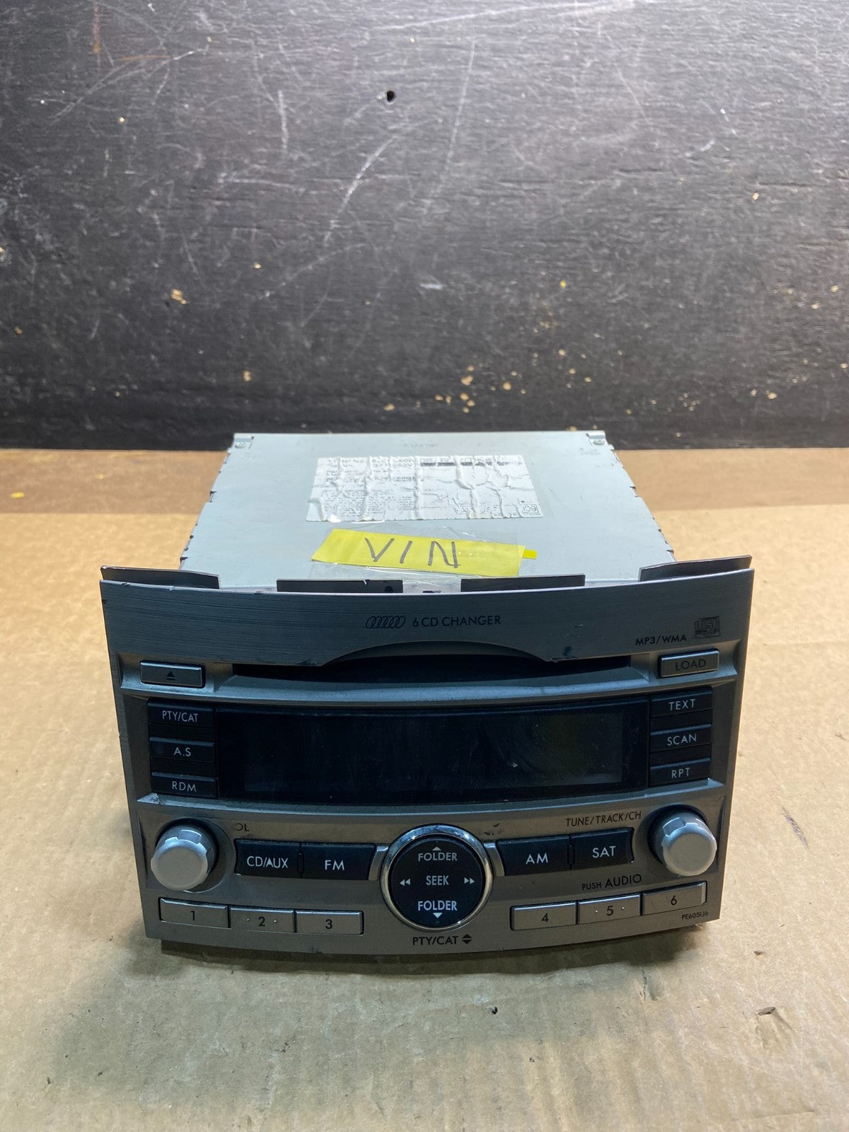 2010 - 2013 Subaru Outback Radio AM/FM CD Player mp3 Audio y7444 DG0
