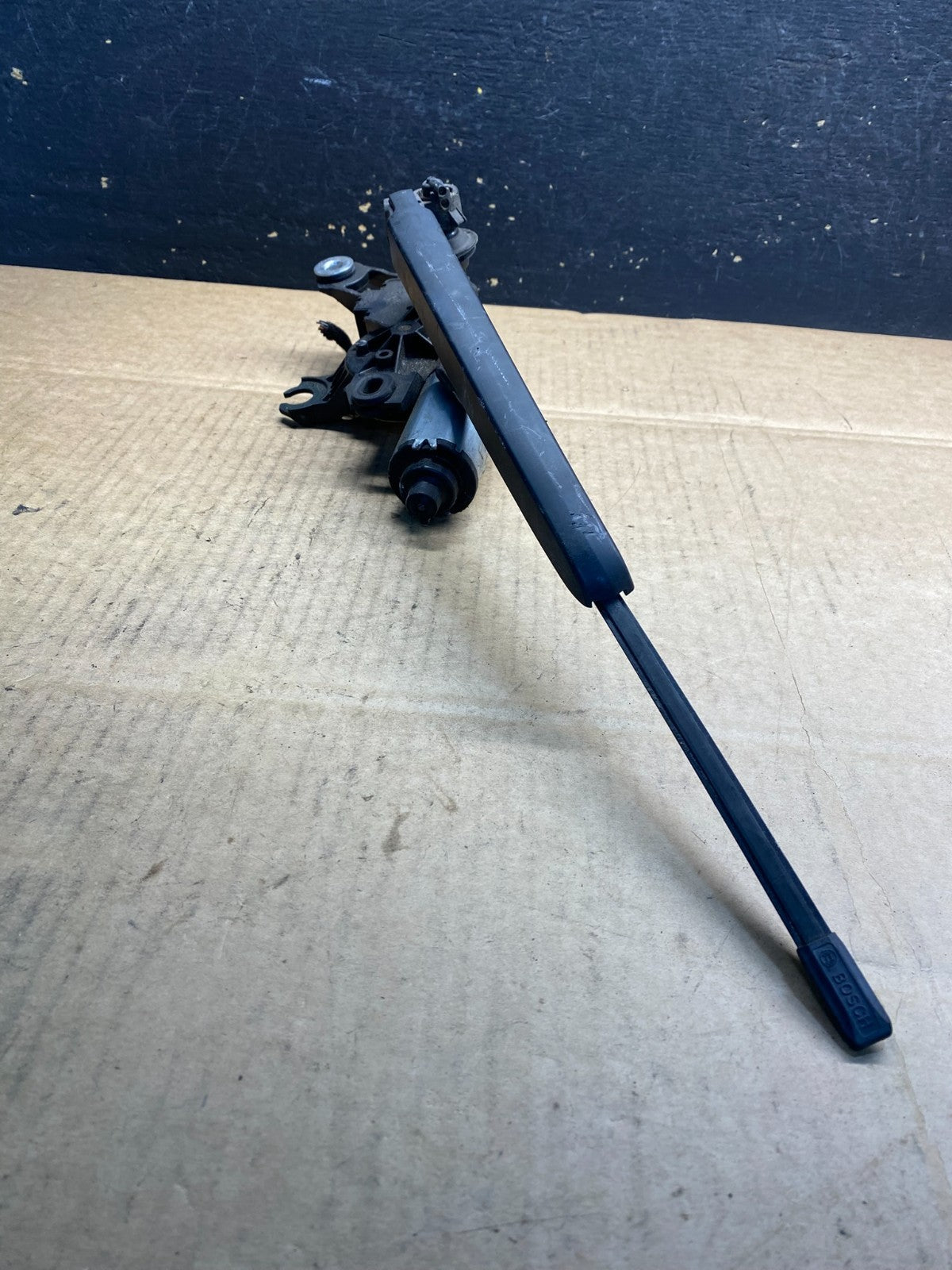 2007 to 2015 Audi Q7 Rear Windshield Washer Wiper Motor ab4012 DG2