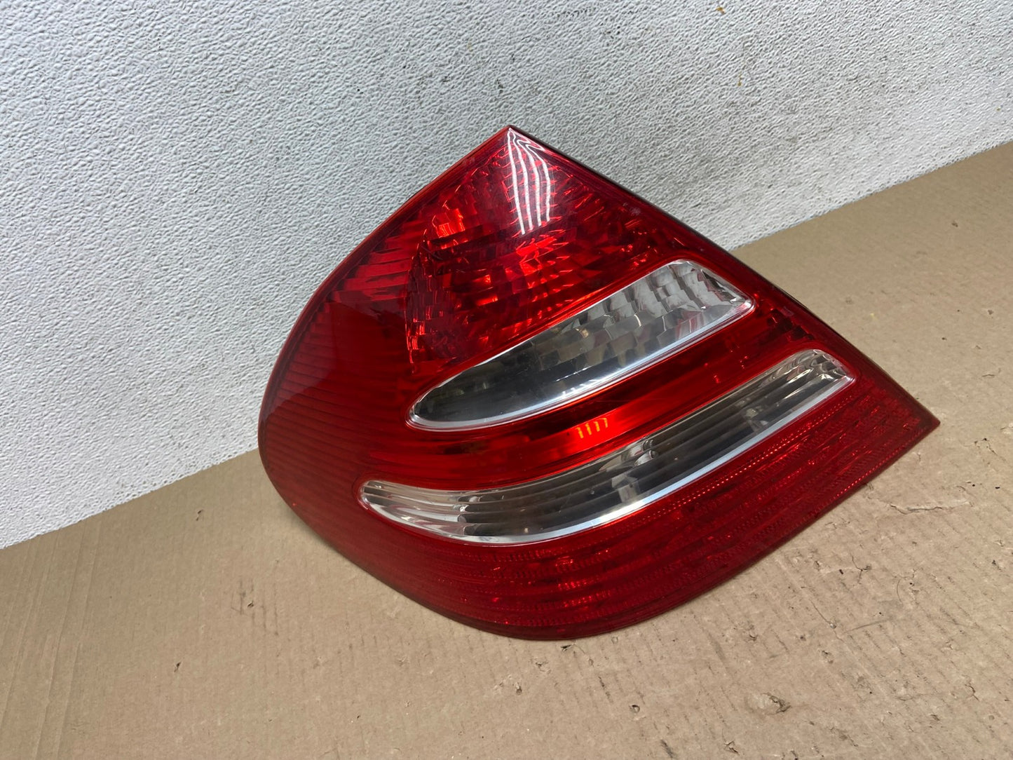 2003-2006 Mercedes E Class Sedan Left Driver LH Side Tail Light AE9664 LK0