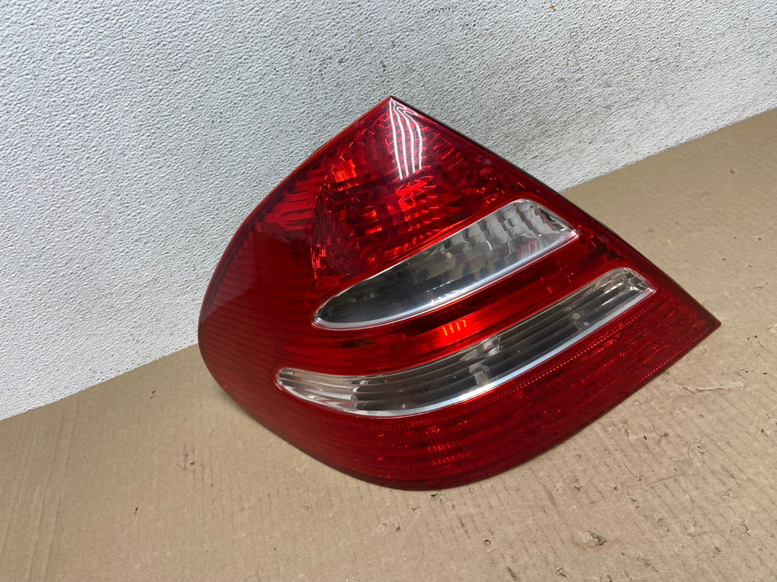 2003-2006 Mercedes E Class Sedan Left Driver LH Side Tail Light AE9664 LK0