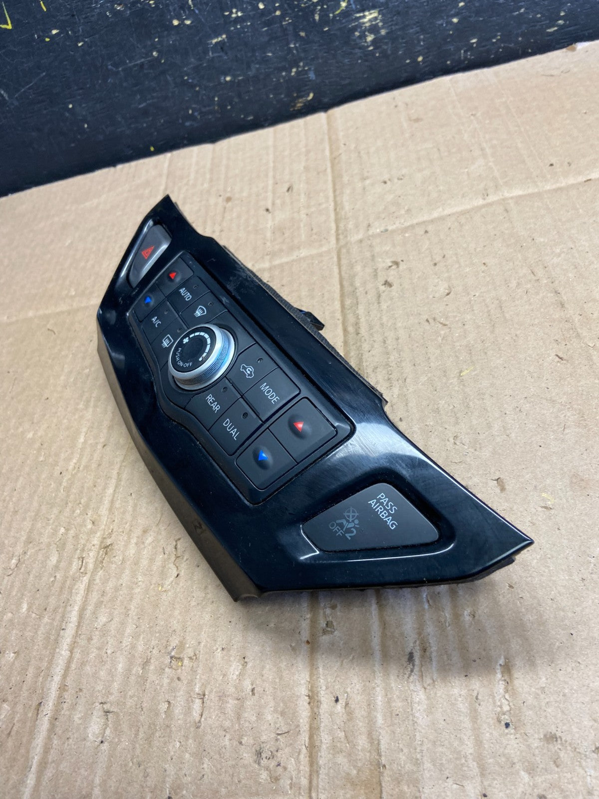 2013 to 2018 Nissan Pathfinder Radio Audio Climate Control OEM aa7909 DG3