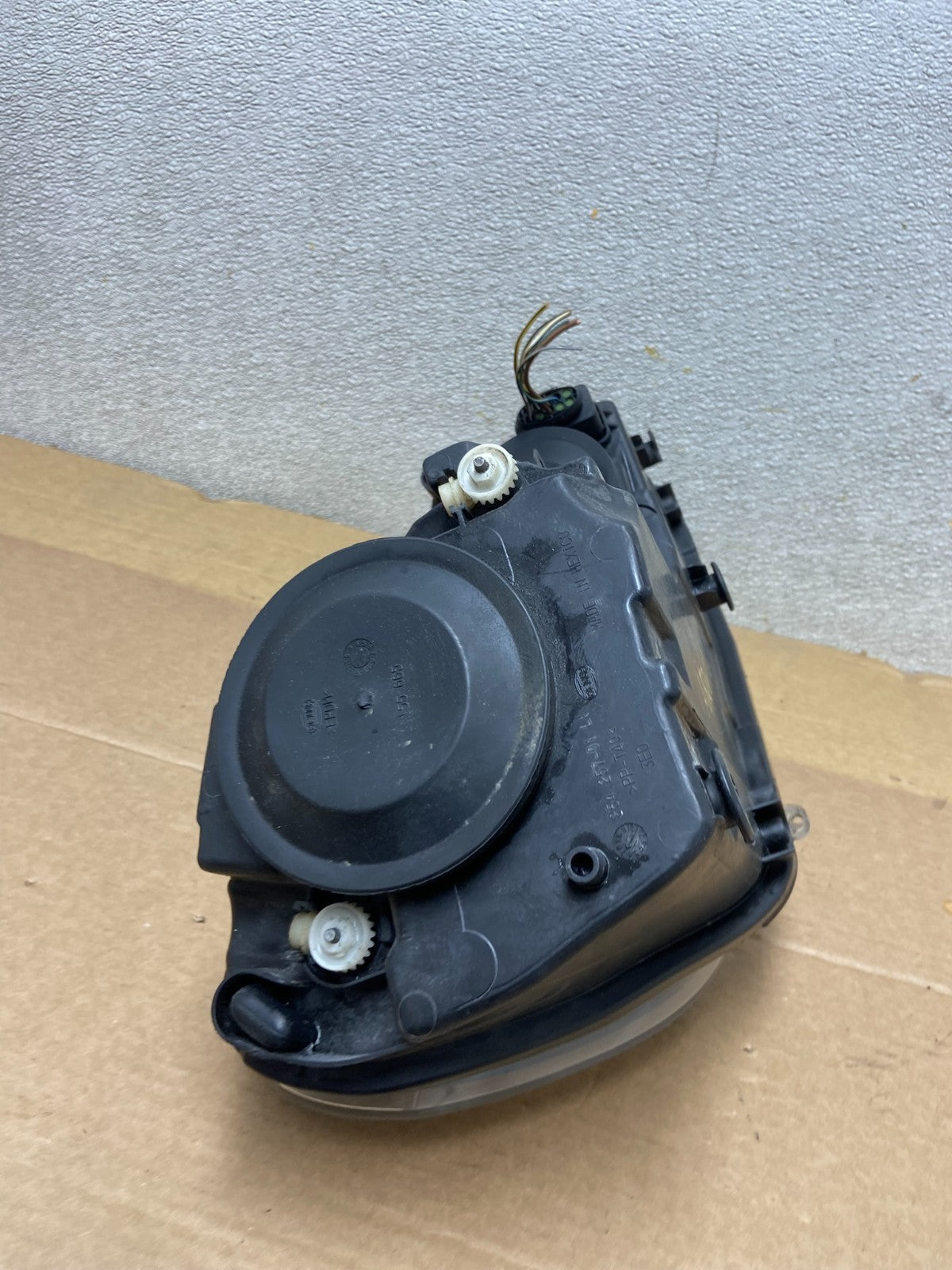 2010-2014 Volkswagen Golf MK6 GTI Left Driver LH Halogen Headlight AD2479 DW9