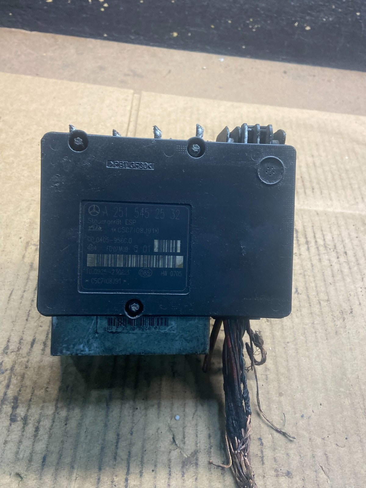 06-12 Mercedes R350,GL450,ML500 A2515452532 ABS AntiLock Brake Pump OEM Y4360 DG5