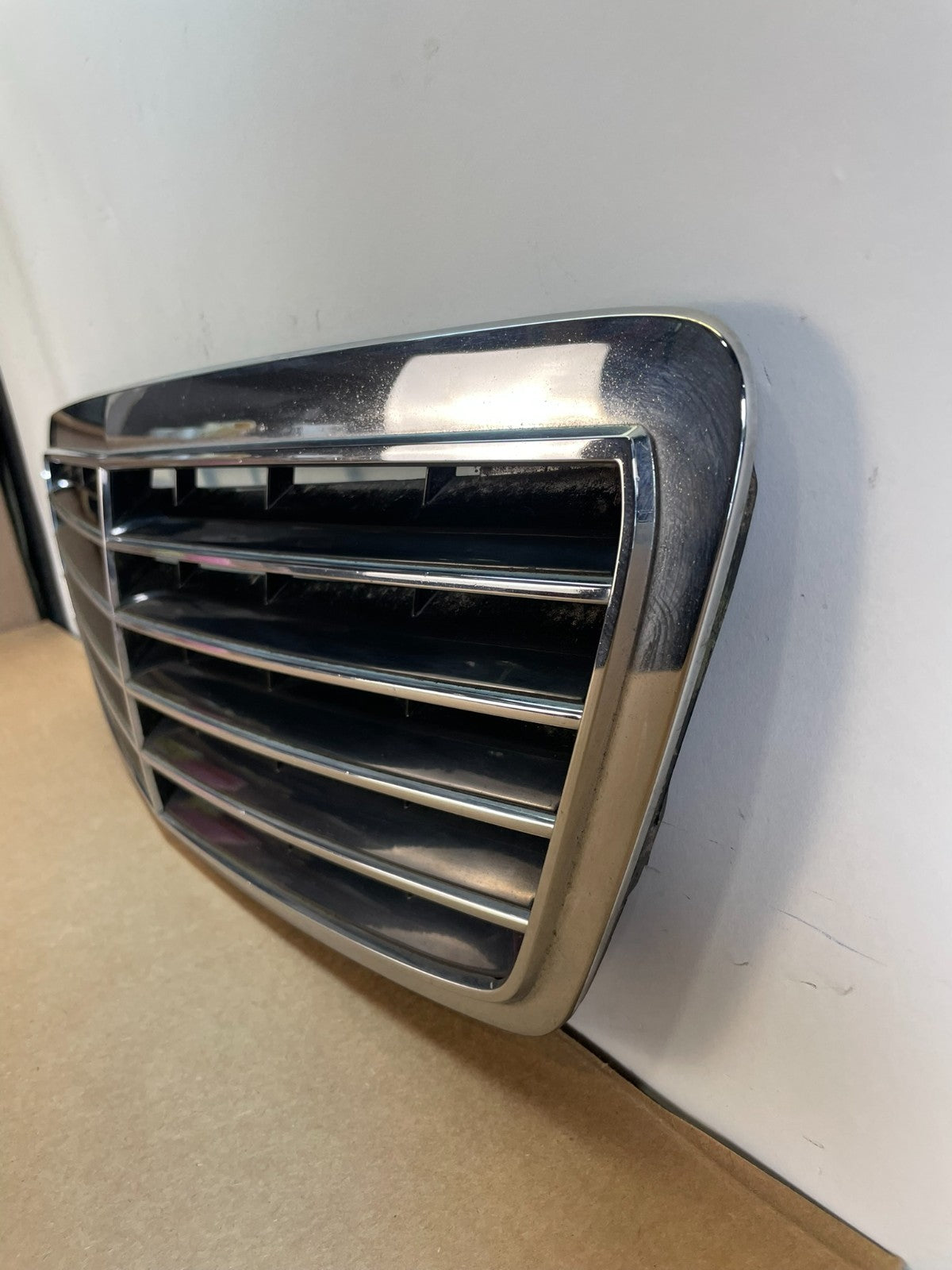 2003 to 2006 Mercedes Benz S-Class Front Grille AF8527 DG1