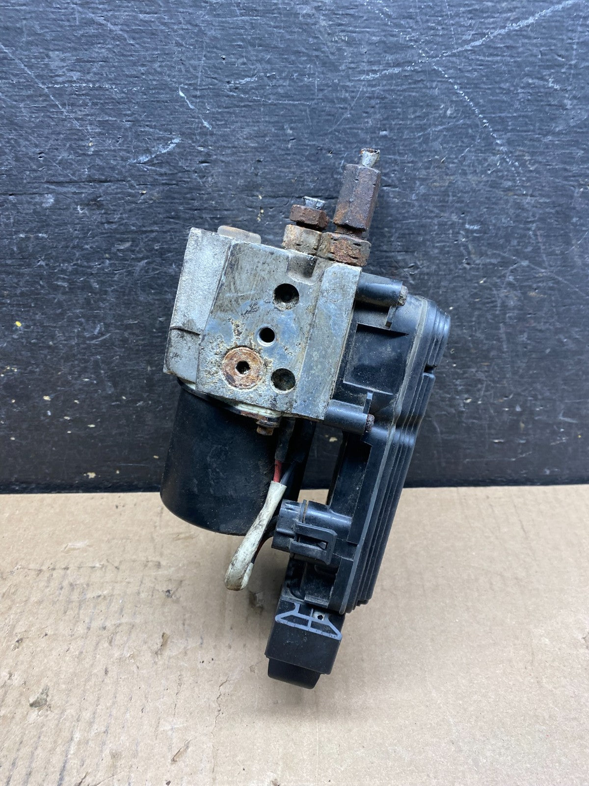 2003 2007 Ford E250 E350 Anti-Lock ABS Antilock Brake Pump U8913 PS3