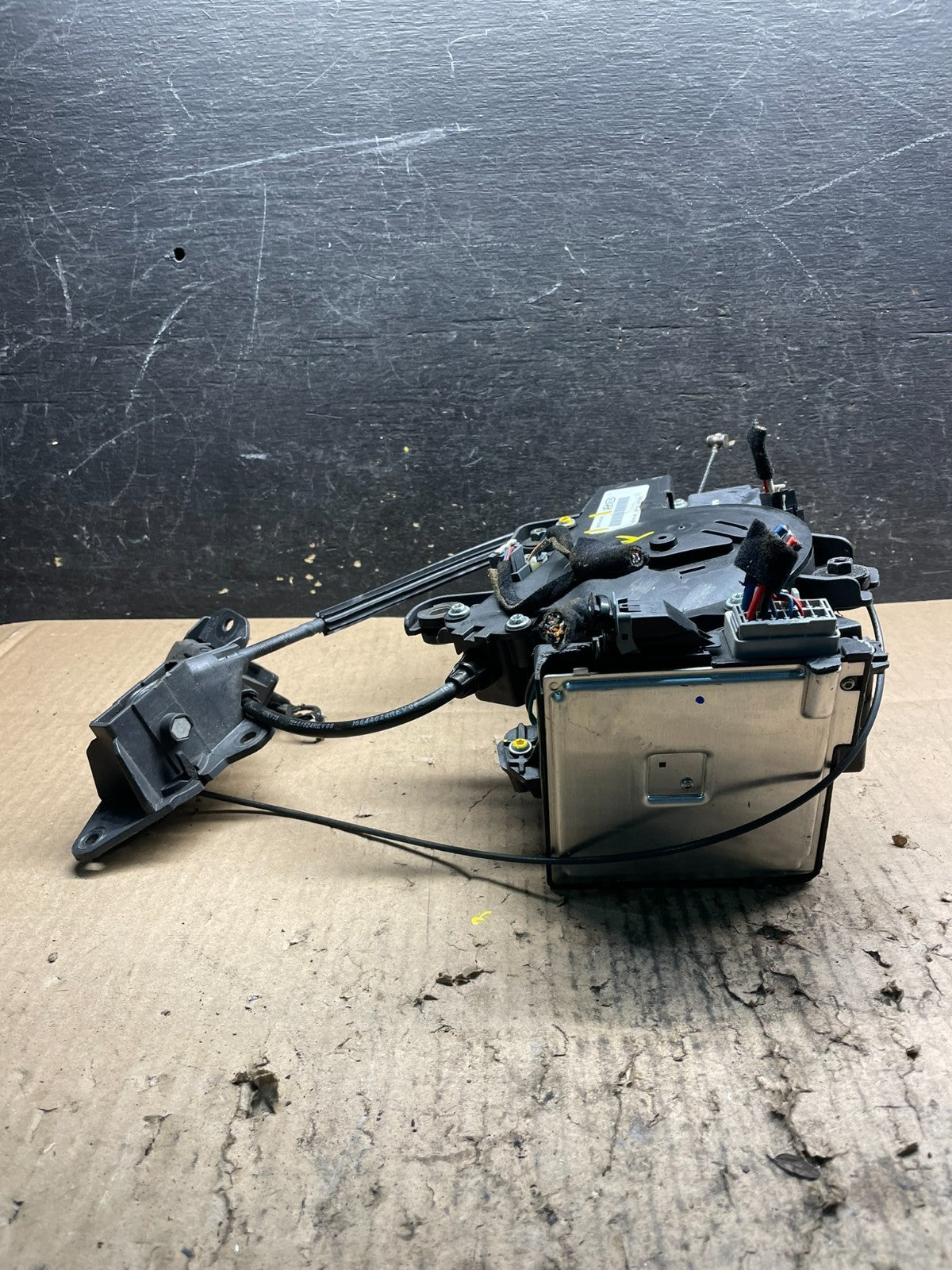 2007-2014 Kia Sedona Left Electric Power Sliding Door Motor Regulator V9211 DG2