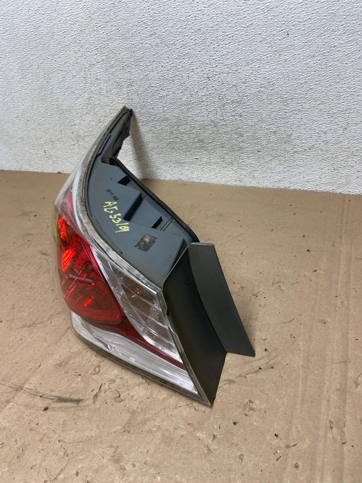 2011 - 2015 Hyundai Sonata Hybrid Left Driver LH Tail Light AG5319 LK1