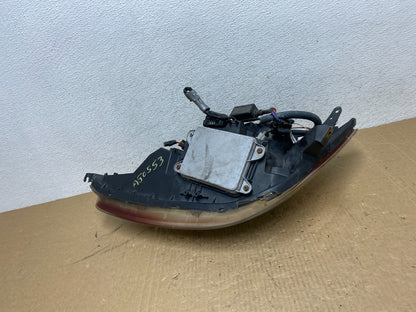 2004-2005 Toyota Sienna Right Passenger Xenon Headlight AG0553 DW9