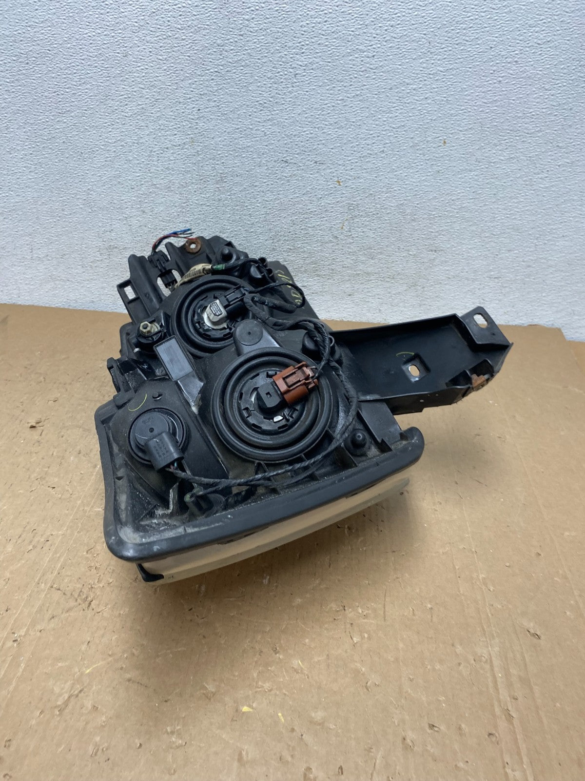 2008 - 2015 Nissan Armada Left Driver LH Headlight Halogen AD8218 DW8