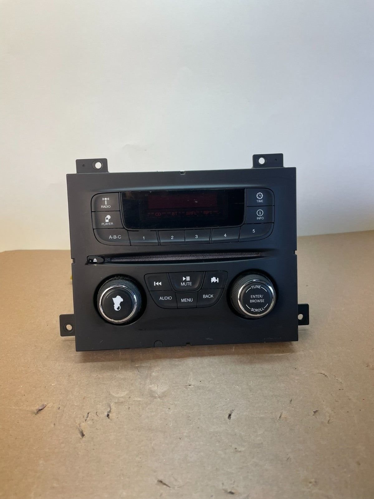 2013-2014 Dodge Dart Radio Player Stereo Audio Receiver Control Panel AG2990 DG0
