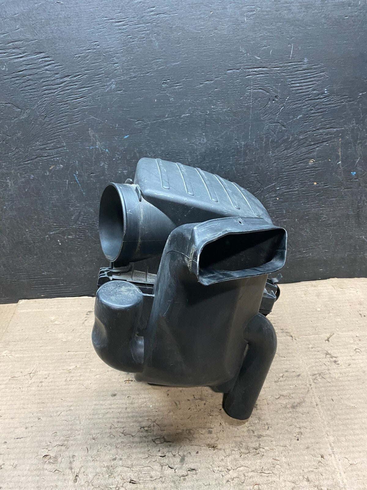 2011 - 2021 Dodge Durango 3.6L Air Filter Cleaner Box H4576 PS1
