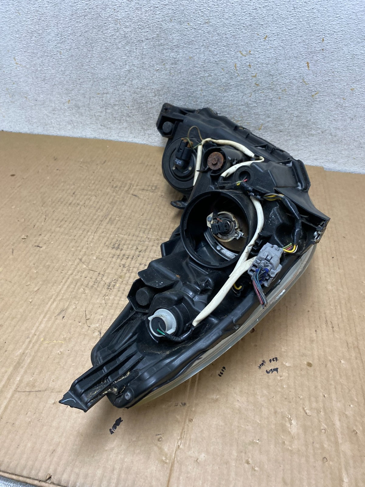 2010 2011 2012 Subaru Legacy Outback Left Driver Halogen Headlight AI6719 DW9