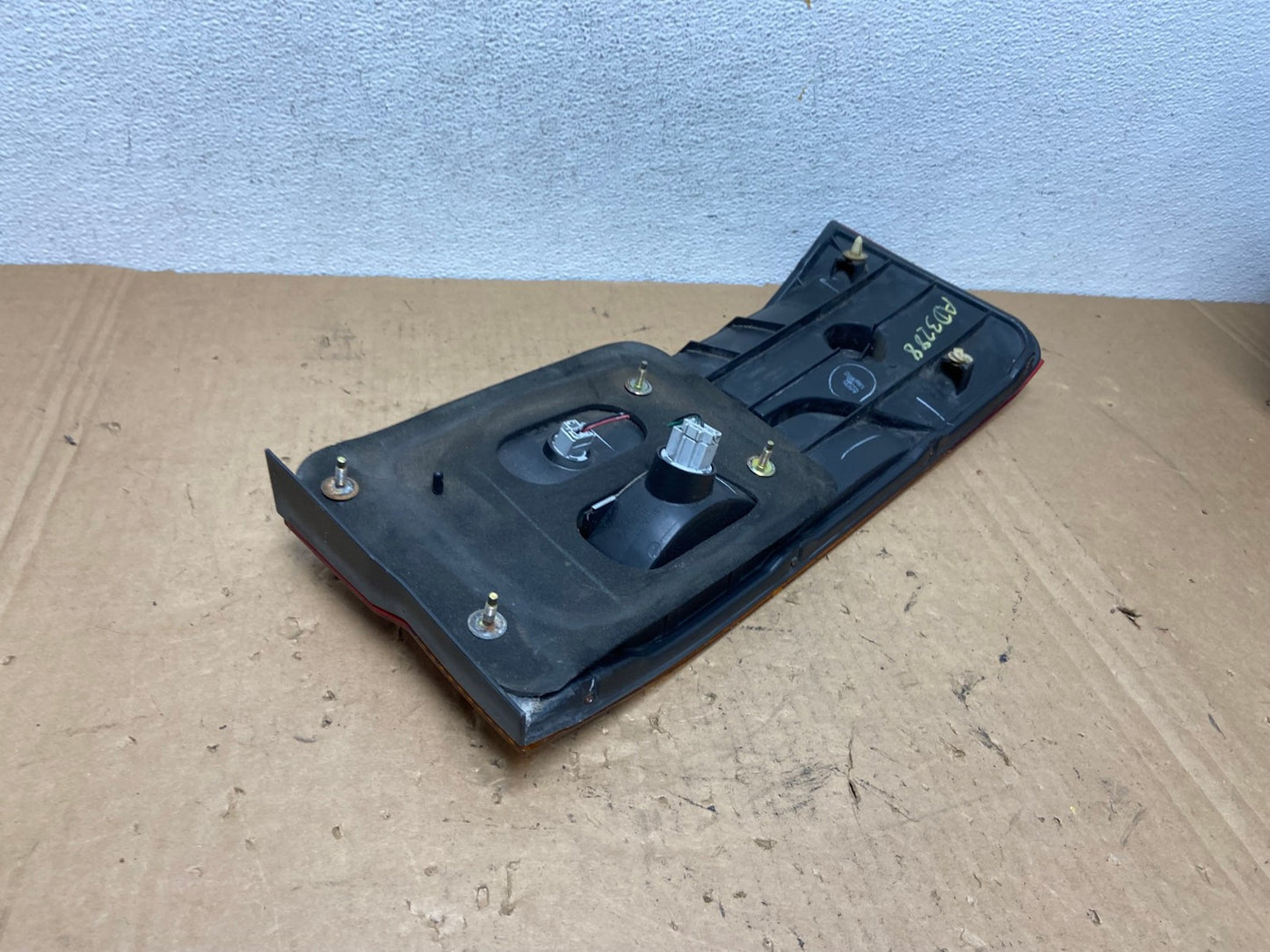 2002-2004 Honda Odyssey Right Passenger RH Side Tail Light Inner AD3288 LK6